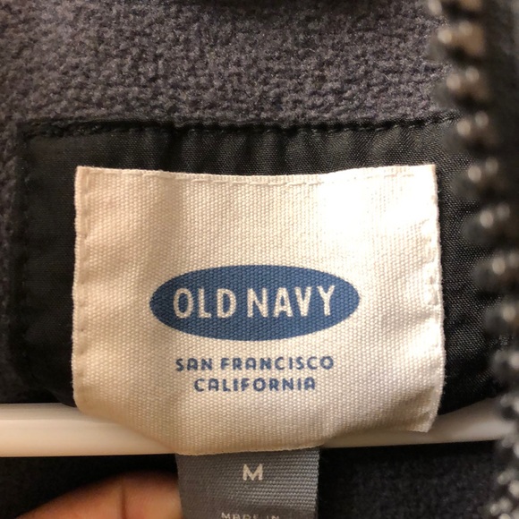 Men’s Old Navy Hoodless Puffer Jacket - Picture 3 of 4